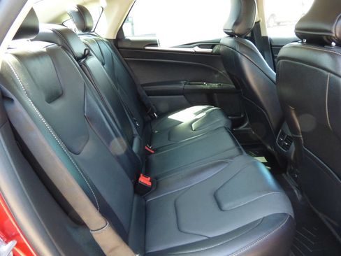 Used 2017 Ford Fusion Titanium FWD image 14