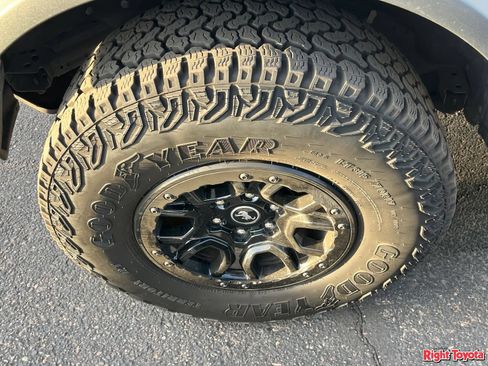 Used 2025 Ford Bronco Outer Banks w/ Sasquatch Package AWD/4WD image 8