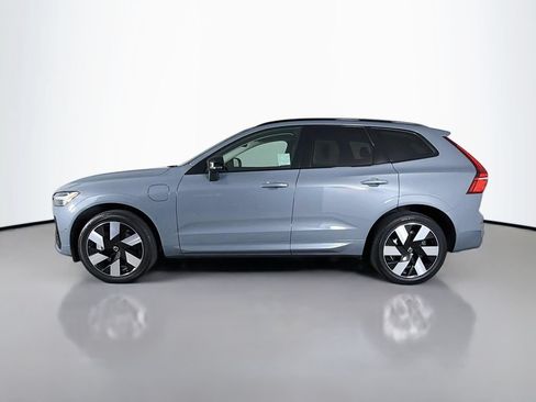 Certified 2023 Volvo XC60 T8 Plus AWD/4WD image 4
