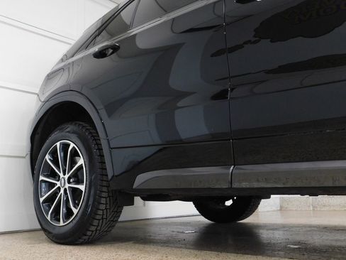 Used 2024 Cadillac XT4 Sport w/ LPO, Floor Liner Package AWD/4WD image 10