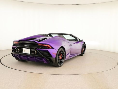 Used 2024 Lamborghini Huracan EVO image 6