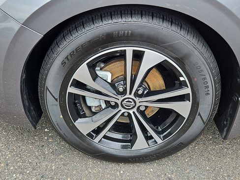 Certified 2022 Nissan Sentra SV w/ All-Weather Package FWD image 8