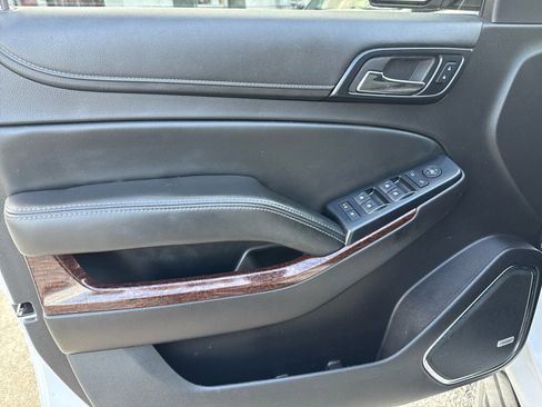 Used 2015 GMC Yukon XL SLE image 16