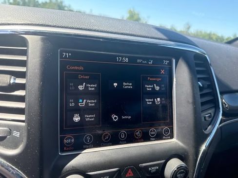 Used 2018 Jeep Grand Cherokee Trailhawk w/ Trailhawk Luxury Group AWD/4WD image 27