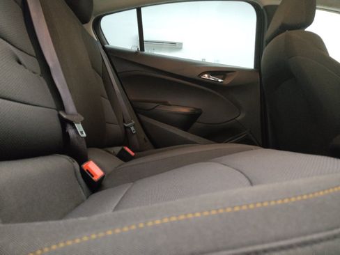 Used 2017 Chevrolet Cruze LS FWD image 19