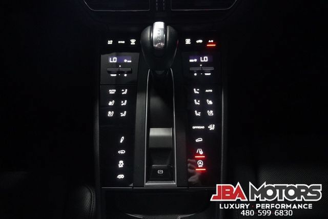 Used 2022 Porsche Macan GTS AWD/4WD image 19