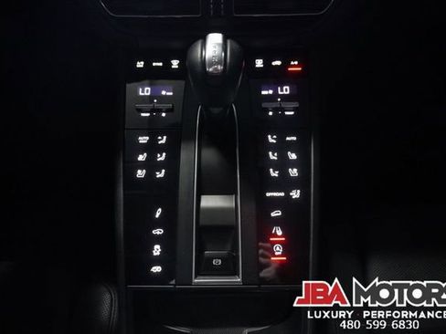 Used 2022 Porsche Macan GTS AWD/4WD image 19