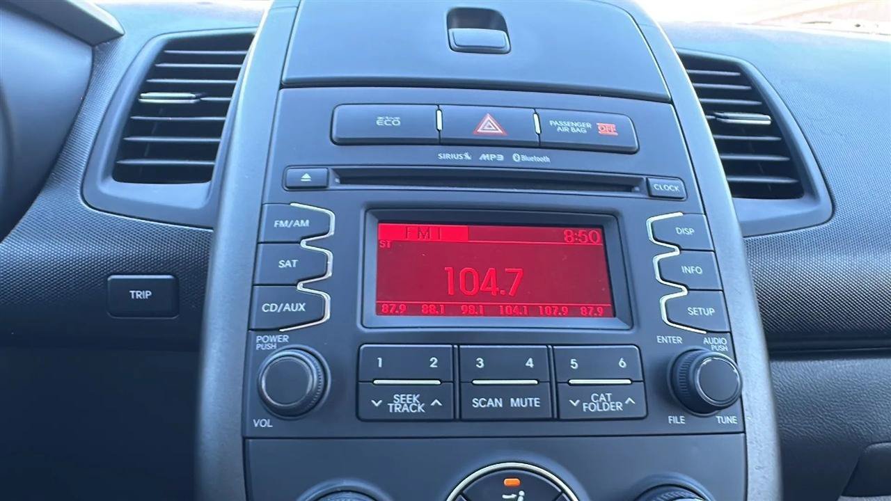 Used 2013 Kia Soul + FWD image 41