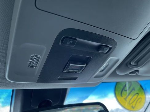 Used 2019 Toyota Camry SE image 32