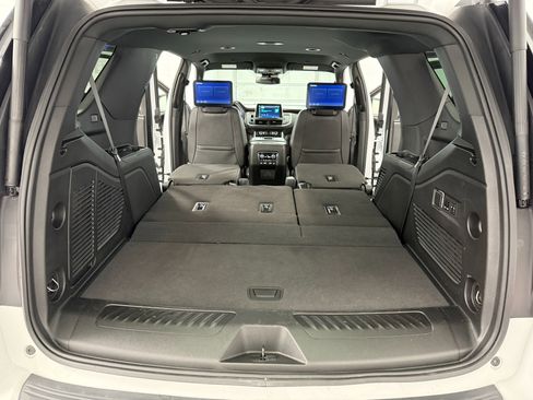 Used 2024 Chevrolet Tahoe LT w/ Luxury Package image 35