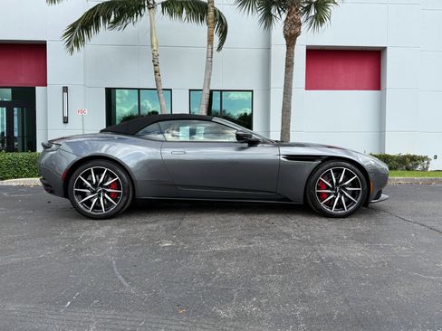 Used 2019 Aston Martin DB11 Volante image 19