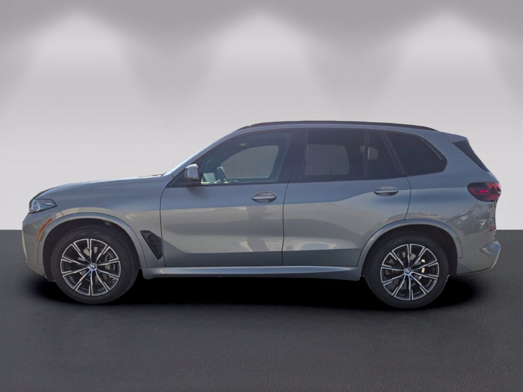 Certified 2025 BMW X5 xDrive40i w/ Executive Package AWD/4WD image 7
