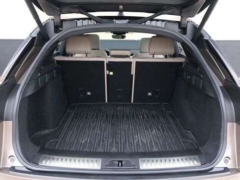 Used 2020 Land Rover Range Rover Velar R-Dynamic S image 28