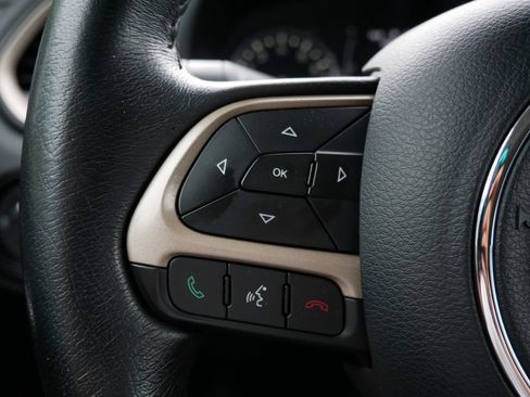 Used 2017 Jeep Renegade Latitude w/ Popular Equipment Group AWD/4WD image 17