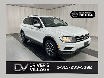 Used 2020 Volkswagen Tiguan SE w/ Panoramic Sunroof Package