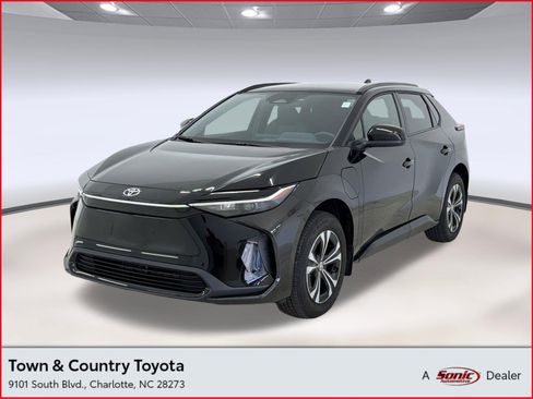 Used 2024 Toyota bZ4X XLE w/ Weather Package image 1