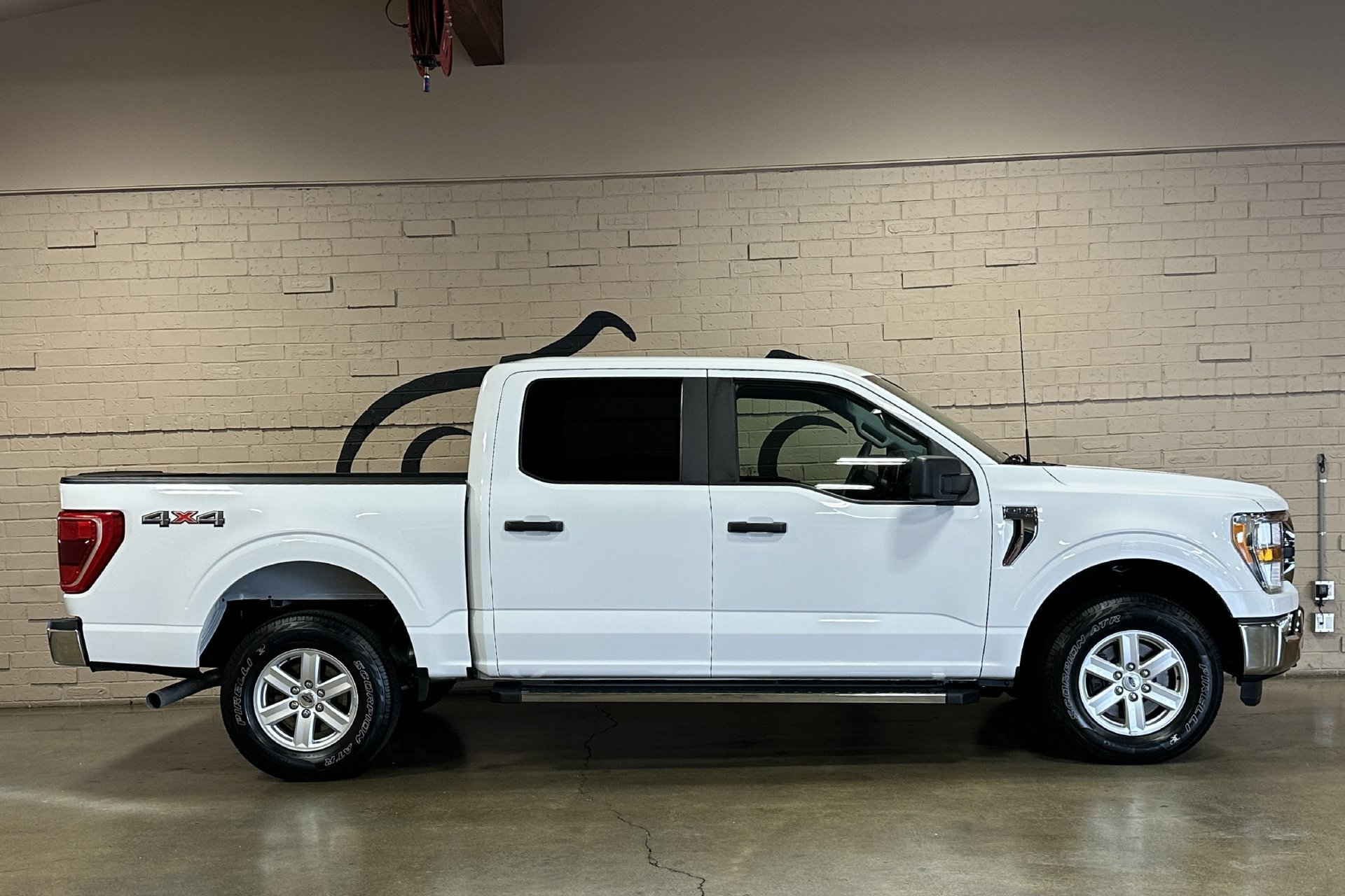 Used 2021 Ford F150 XLT AWD/4WD image 2