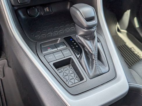 Used 2024 Toyota RAV4 XLE image 16