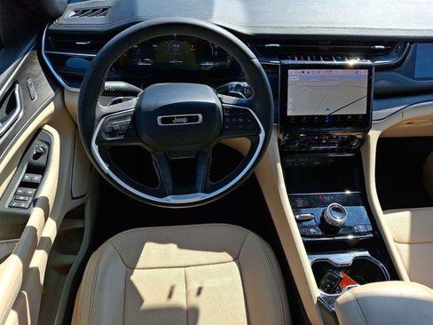 Certified 2023 Jeep Grand Cherokee 4WD 4xe w/ Luxury Tech Group II image 11