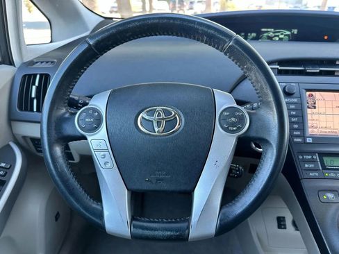 Used 2010 Toyota Prius Four w/ Navigation Pkg image 13