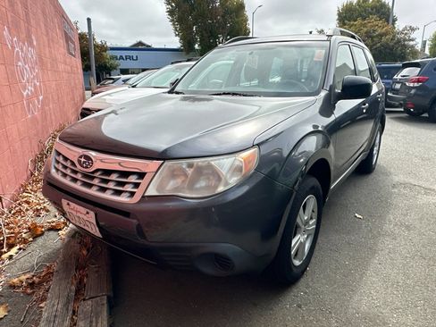 Used 2011 Subaru Forester 2.5X AWD/4WD image 2