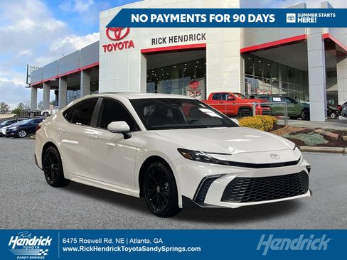 Used 2025 Toyota Camry SE w/ Multimedia Upgrade Package FWD image 1