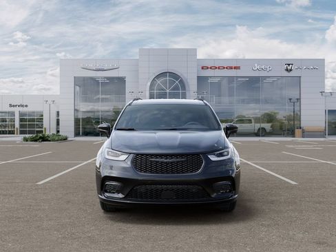 New 2026 Chrysler Pacifica Select w/ S Appearance Package FWD image 7