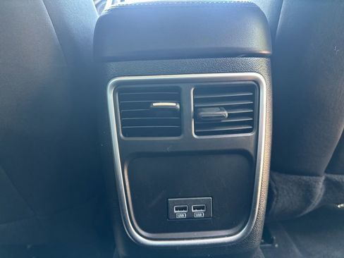 Used 2023 Chrysler 300 Touring w/ Sport Appearance Package RWD image 19