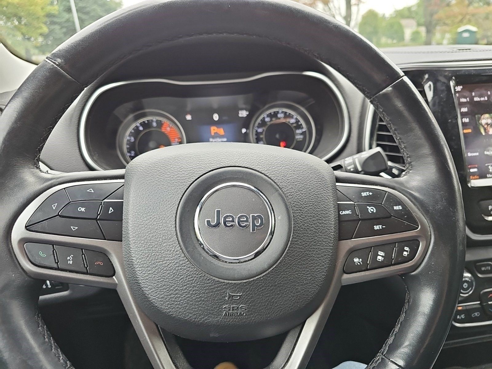 Used 2019 Jeep Cherokee Limited w/ Luxury Group AWD/4WD image 21
