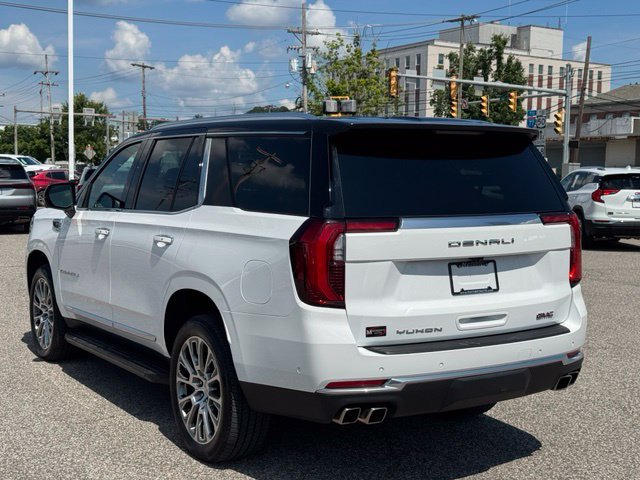 Used 2025 GMC Yukon Denali AWD/4WD image 4