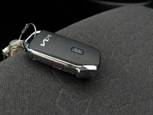 Used 2025 Kia Seltos S image 25