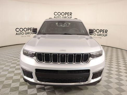 Used 2024 Jeep Grand Cherokee L Limited w/ Luxury Tech Group II image 10