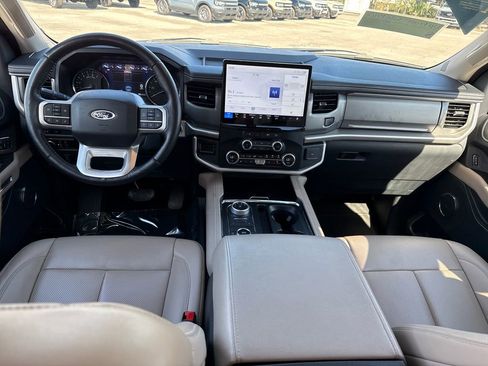 Certified 2024 Ford Expedition Max XLT image 6