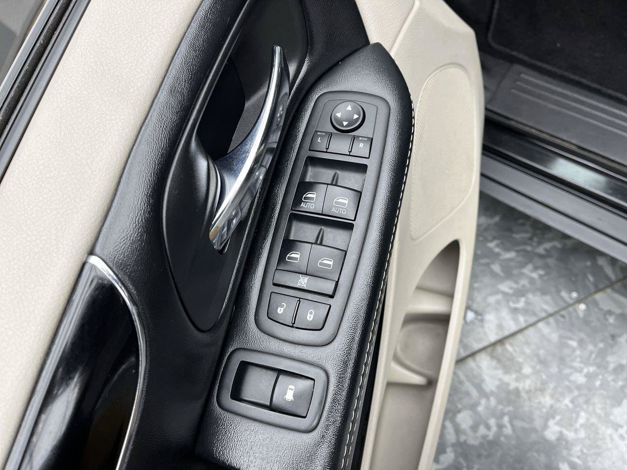 Used 2019 Dodge Grand Caravan SXT FWD image 7