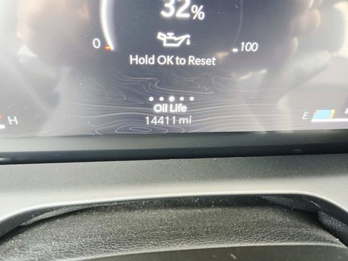 Used 2024 Jeep Grand Cherokee Altitude image 24