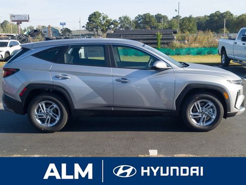 New 2026 Hyundai Tucson SE image 4