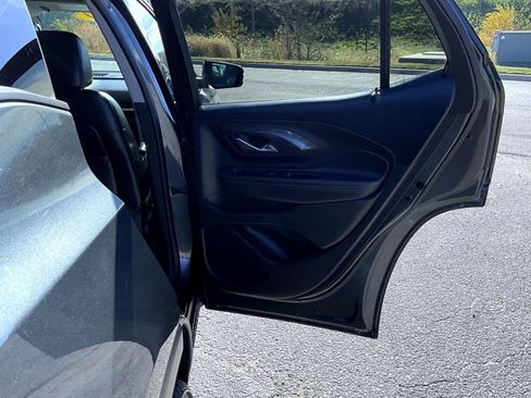 Certified 2020 GMC Terrain SLT w/ Preferred Package image 17