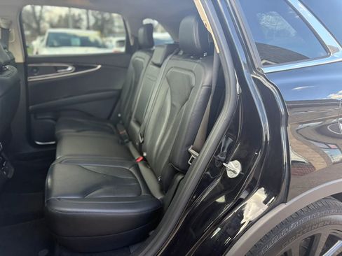 Used 2022 Lincoln Nautilus Reserve w/ Equipment Group 201A image 12