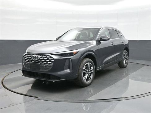 New 2025 Audi Q5 Premium image 3