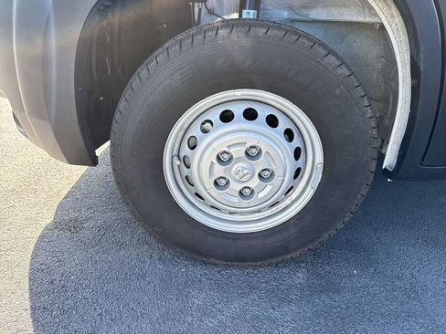 Used 2026 RAM ProMaster 2500 w/ Convenience Group image 10