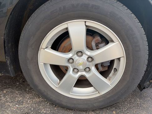 Used 2016 Chevrolet Cruze LT w/ Sun And Sound Package image 6