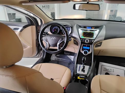 Used 2013 Hyundai Elantra Limited w/ Technology Pkg FWD image 10