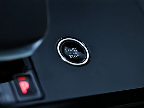 New 2025 Land Rover Range Rover Sport SE image 49