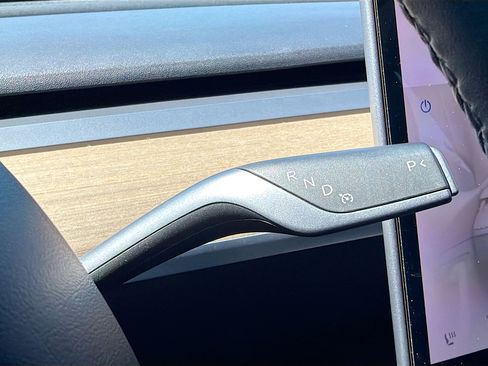 Used 2021 Tesla Model Y Performance image 29