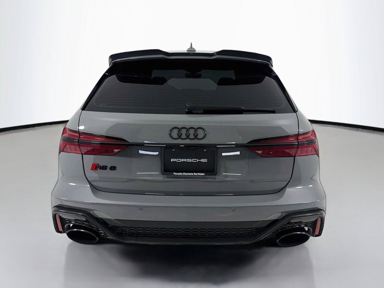 Used 2022 Audi RS 6 AWD/4WD image 24