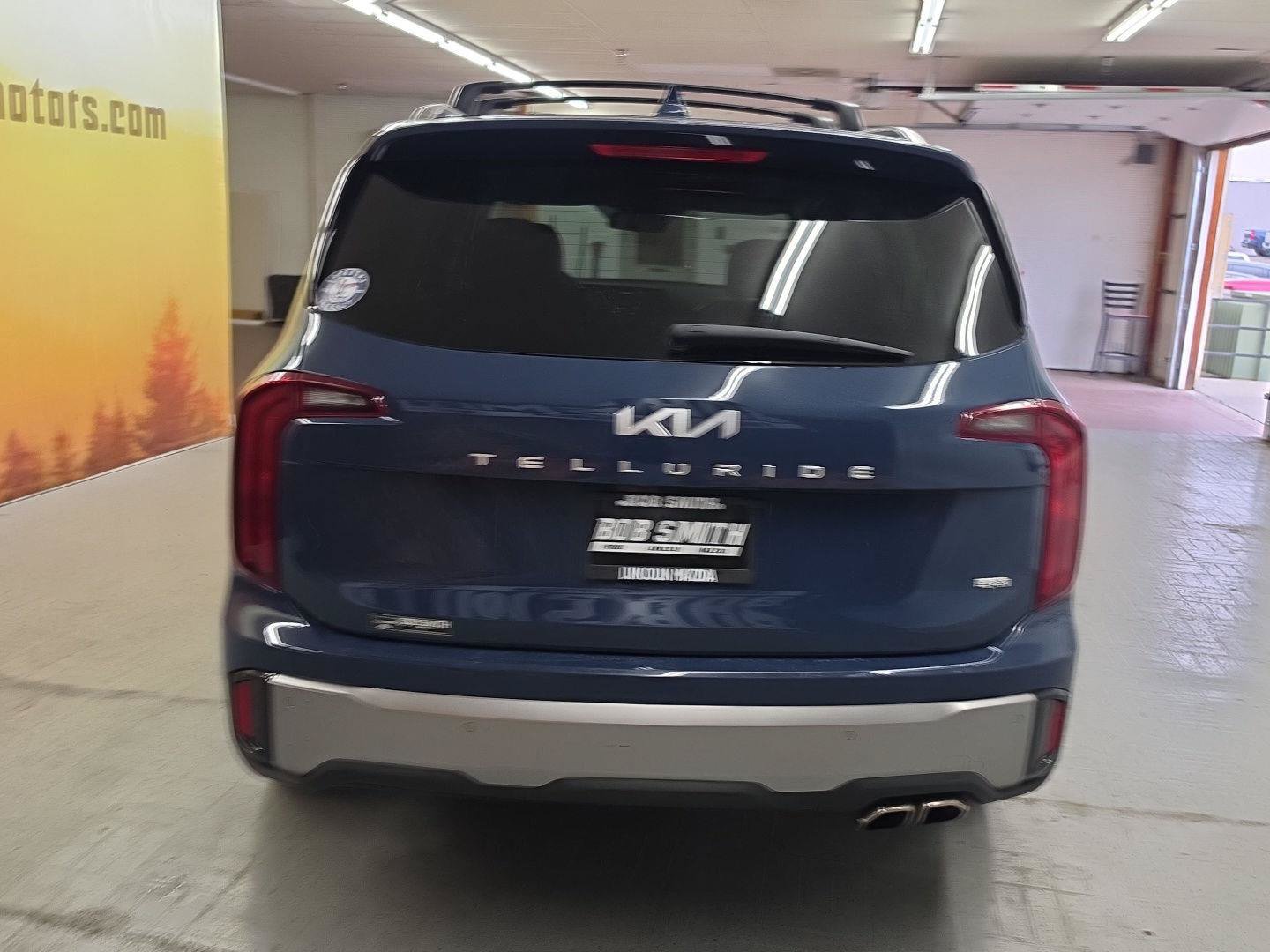 Used 2025 Kia Telluride S AWD/4WD image 19