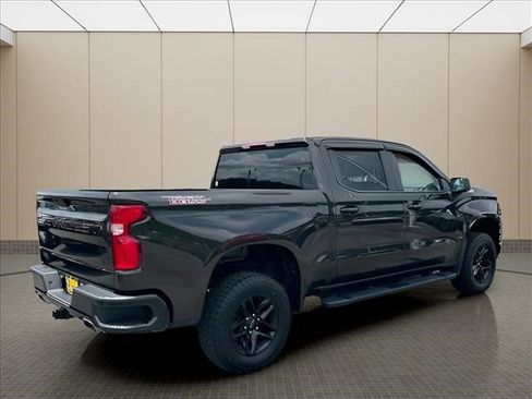 Used 2021 Chevrolet Silverado 1500 LT Trail Boss AWD/4WD image 3