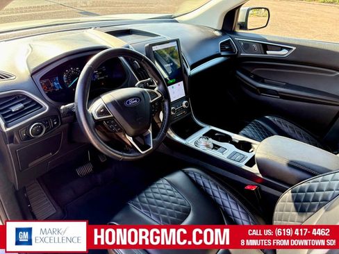 Used 2024 Ford Edge Titanium image 12