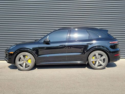 Certified 2021 Porsche Cayenne Turbo AWD/4WD image 2