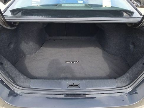 Used 2021 Nissan Sentra SV image 16